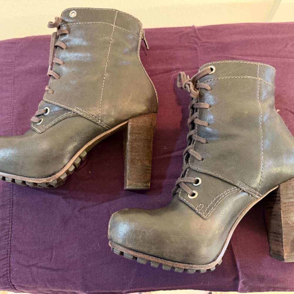 Vera Wang Lavender Stacked High Heel Boots - Lace Up "Combat / Moto Style" - Picture 5 of 11
